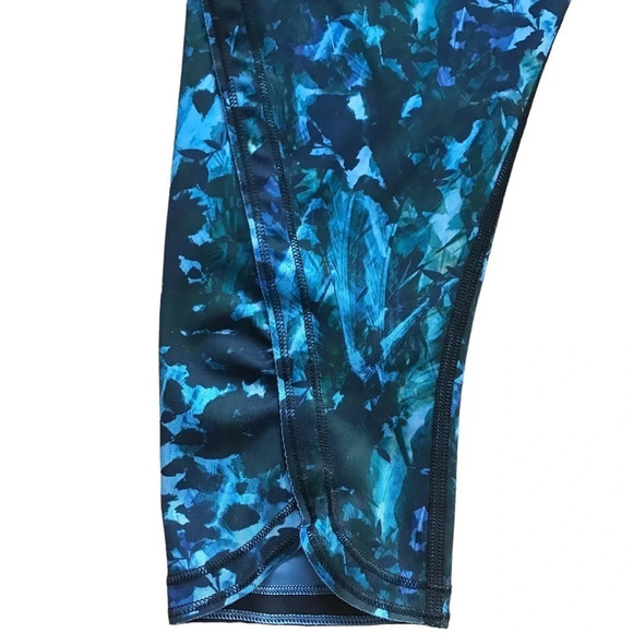 Lululemon Women's Floral Print Capri Legging  Sz: 2 - Picture 4 of 7